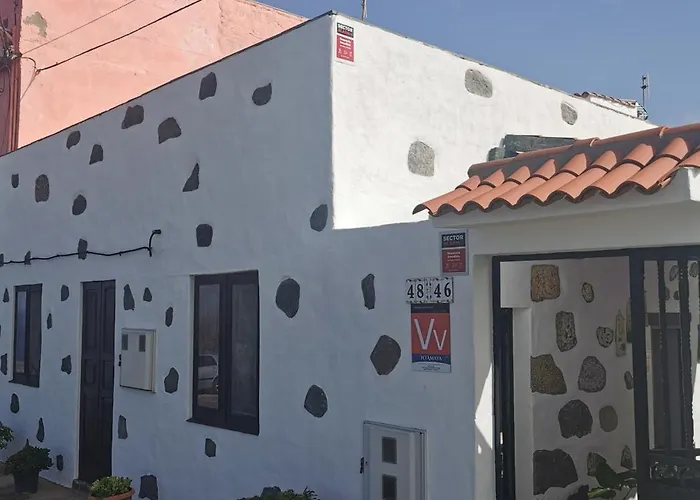 Casa Gloria, Encanto Canario Entre Montana Y Mar 펜션